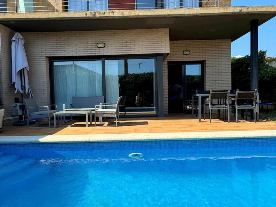 Nice House With Pool Pineda de Mar